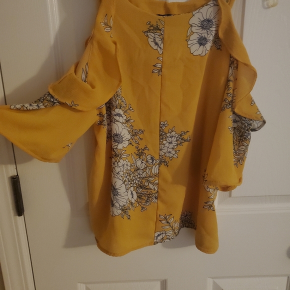 Blouse - Picture 2 of 3